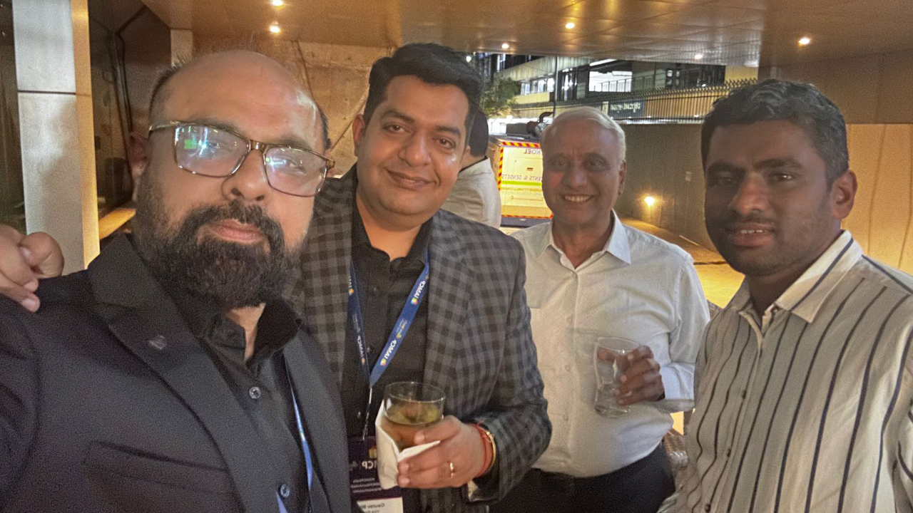 Partners networking at the IAMCP awards evening