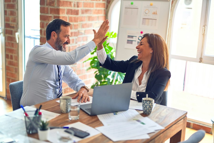 Advisors & relationship managers